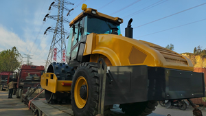 Compacteur routier de 14 tonnes XS143J, équipement de compactage 315N/cm pour l'ingénierie routière, les routes minières et les opérations de terrassement à grande échelle - Product Image 3