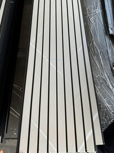 Panel de Pared y Techo 3D de PVC Laminado con Diseño de Madera, Negro, 30CM 25CM, Venta Directa de Fábrica - Product Image 4