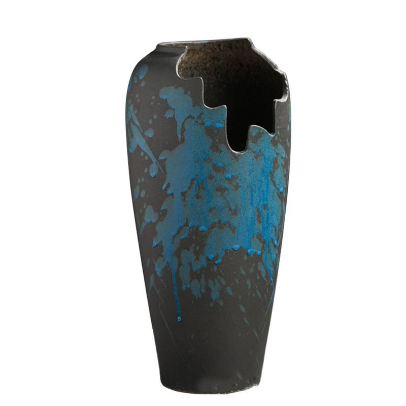 สีดำและสีฟ้า