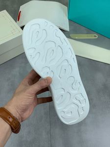 รองเท้าผ้าใบ Alexander Low Top หนังแท้แบบผูกเชือก พื้นหนา สไตล์ลำลอง สำหรับผู้ชายและผู้หญิง รองเท้าสตรีทแฟชั่น - Product Image 5