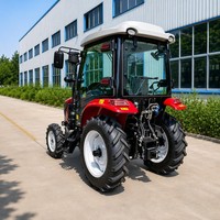 Tracteur agricole diesel 4x4 rouge 70 CV avec cabine vitrée, phares LED, machine agricole robuste