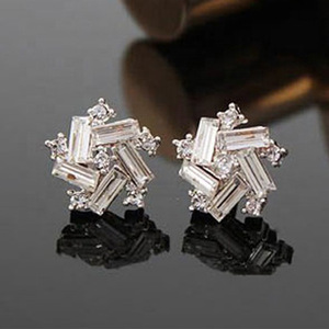 Orecchini a Perno a Forma di T con Cristalli per Donne, Accessori Minimalisti alla Moda per Uso Quotidiano e Regalo - Product Image 2