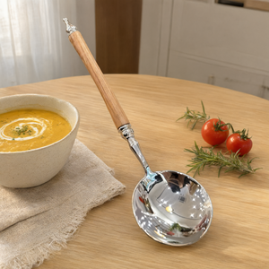 Cuillère en acier inoxydable avec manche en bois style vintage pour la cuisine et la salle à manger - Product Image 2