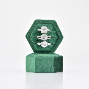 Basso Moq 2 pz esagonale scatola di anello di velluto all'ingrosso Logo personalizzato 3 slot scatola di anelli portagioie per donne - Product Image 1