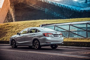 Trong Kho Xe Mới 2024 Honda Crider Tốc Độ Cao Lingpai 1.0T 180Turbo Cvt Flagship Phiên Bản 2023 Xăng Xe Bán Cho Người Lớn - Product Image 4