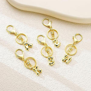 Llavero de Metal Ligero con Letras de Burbuja de Dibujos Animados a la Moda, Logotipo Personalizado, Aleación de <span class=keywords><strong>Zinc</strong></span>, con Colgante y Etiqueta para Bolsa - Product Image 3