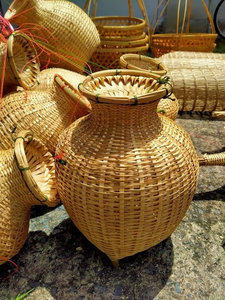 Panier de rangement tissé thaïlandais fait main en bambou naturel, organisateur décoratif pour la maison, fourni par l'usine du Vietnam - Product Image 2