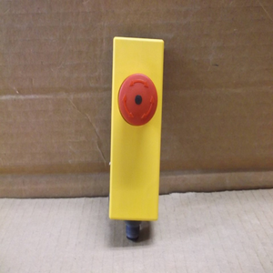E11-A2B8 E11 A2B8 Botón de Parada de Emergencia, Interruptor de Seguridad, Componente de Control Industrial - Product Image 1