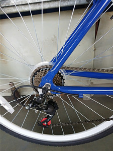 Bicicleta Urbana de 21 Velocidades con Cuadro de Aluminio, Neumáticos Blancos 700C, Bicicleta Urbana para Adultos para el Uso Diario - Product Image 3