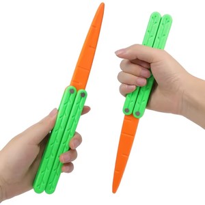 Juguete de corte de plástico 3D con forma de zanahoria para entrenamiento de gravedad, sin filo, divertido y seguro para los dedos, para uso en exteriores - Product Image 3