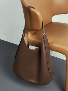 Bolsos de mano de cuero genuino para mujer, elegantes y de diseño, de gran capacidad, bolso de hombro informal para uso diario. - Product Image 4