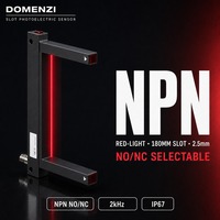 Capteur de fente DOMENZI GL180R-N-V3 à lumière rouge visible, ouverture de 180 mm, détection NPN à 360°, 2 kHz, indice de protection IP67