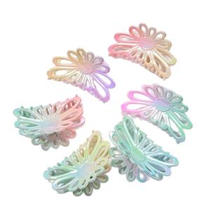 Pinza <span class=keywords><strong>de</strong></span> Pelo <span class=keywords><strong>de</strong></span> Plástico Electrochapado con Diseño <span class=keywords><strong>de</strong></span> Flor Hueca Degradado Iridiscente - Pinza Brillante y Elegante para Decoración Diaria del Cabello Femenino - Product Image 5
