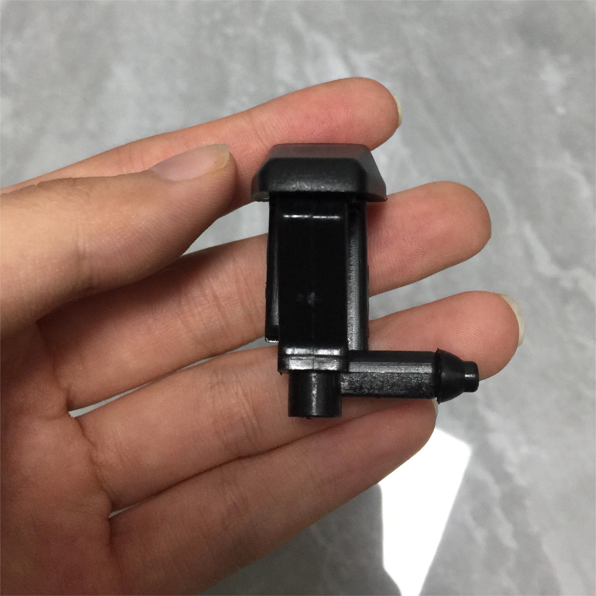 1 PIECE 2028601047 A2028601047 New Auto Parts Windshield Washer Nozzle for Mercedes Benz C-CLASS W202 202 860 10 47