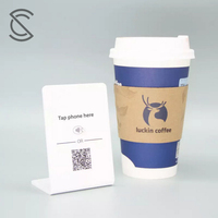 Bedruckter Acryl-Hochfrequenz-NFC-Lese-/Schreib-Displayständer für Restaurants mit Google-Bewertungen und QR-Code