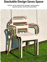 Ensemble de mobilier d'extérieur commercial moderne, simple, écologique et durable : chaises de café en métal et tables de salle à manger carrées en fer pour patio et jardin