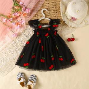 Vestido de niña de comercio exterior con diseño de cereza 3D de ganchillo, malla suave y tratamiento delicado, dulce y adorable. - Product Image 1