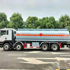 Camion-citerne diesel 8x4 (8 roues avant, 8 roues arrière) de 20 000 litres pour le stockage d'huile lourde, fabriqué en Chine, à vendre - Product Image 6