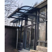 Couverture de terrasse en polycarbonate et aluminium de qualité supérieure avec protection UV pour les devantures de magasins commerciaux
