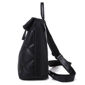 Muestra gratuita de mochila de viaje de cuero de lujo para mujer, de marca privada, mini, color rojo, a la moda. - Product Image 3