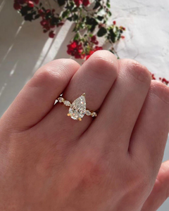 Anello <span class=keywords><strong>di</strong></span> <span class=keywords><strong>Fidanzamento</strong></span> da Donna in Oro Massiccio 14k 18k con Diamante Creato in Laboratorio Cvd HPHT Vvs Taglio a Pera Certificato Gia Igi - Product Image 1
