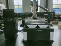 Routeur cnc de haute précision 1325, routeur ATC Cnc pour la fabrication d'armoires de cuisine, machine d'emboîtement pour l'industrie du meuble