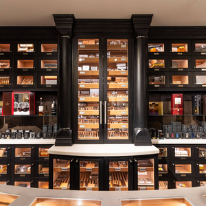 Humidor Walk-in para Cigarros, Importador <span class=keywords><strong>de</strong></span> Cigarros OEM ODM, Tienda <span class=keywords><strong>de</strong></span> Tabaco Premium, Boutique, Club Privado <span class=keywords><strong>de</strong></span> Cigarros, Salón para Cigarros - Product Image 1