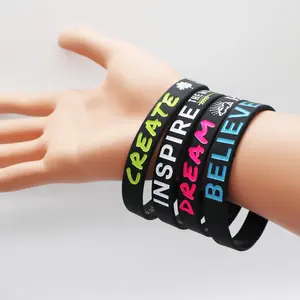 Pulseira de silicone personalizável, pulseira de mão brilha no escuro, braceletes de silicone