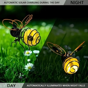 Luces Solares Decorativas para Jardín con Forma de Abeja Metálica, Colgantes para Exteriores, con Resorte Elástico - Luces Solares para Decoración de Jardín - Product Image 2