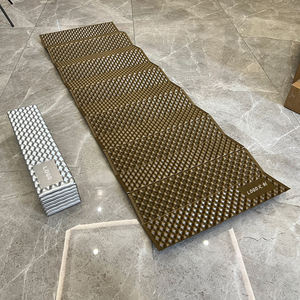 Colchoneta para Dormir Lista para la Aventura, Impermeable, Ligera y Ecológica, de Espuma - Product Image 4