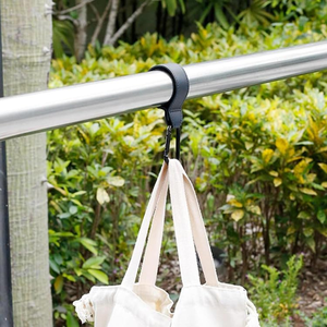 Clips de Aleación de Aluminio con Estilo de Cuero PU Ecológico para Cochecito, Ganchos Antideslizantes, Accesorios de Moda Universales para Bebé - Product Image 3