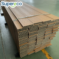 Revêtement de sol moderne en composite WPC pour bateaux, bois de teck massif, plastique, durable, antidérapant, facile à cliquer pour l'extérieur