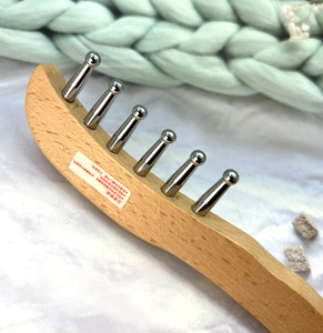 Peine Gua Sha Profesional de Acero Inoxidable 304 Sin Marcas para Masaje y Terapia de Acupresión en Cabeza y Cuello - Product Image 3