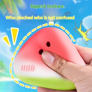 [Nouveau] Jouet anti-stress souple et moelleux en PU, à récupération lente, motif pastèque d'été, élégant, pour jeunes, emballé individuellement, en surprise - Product Image 4