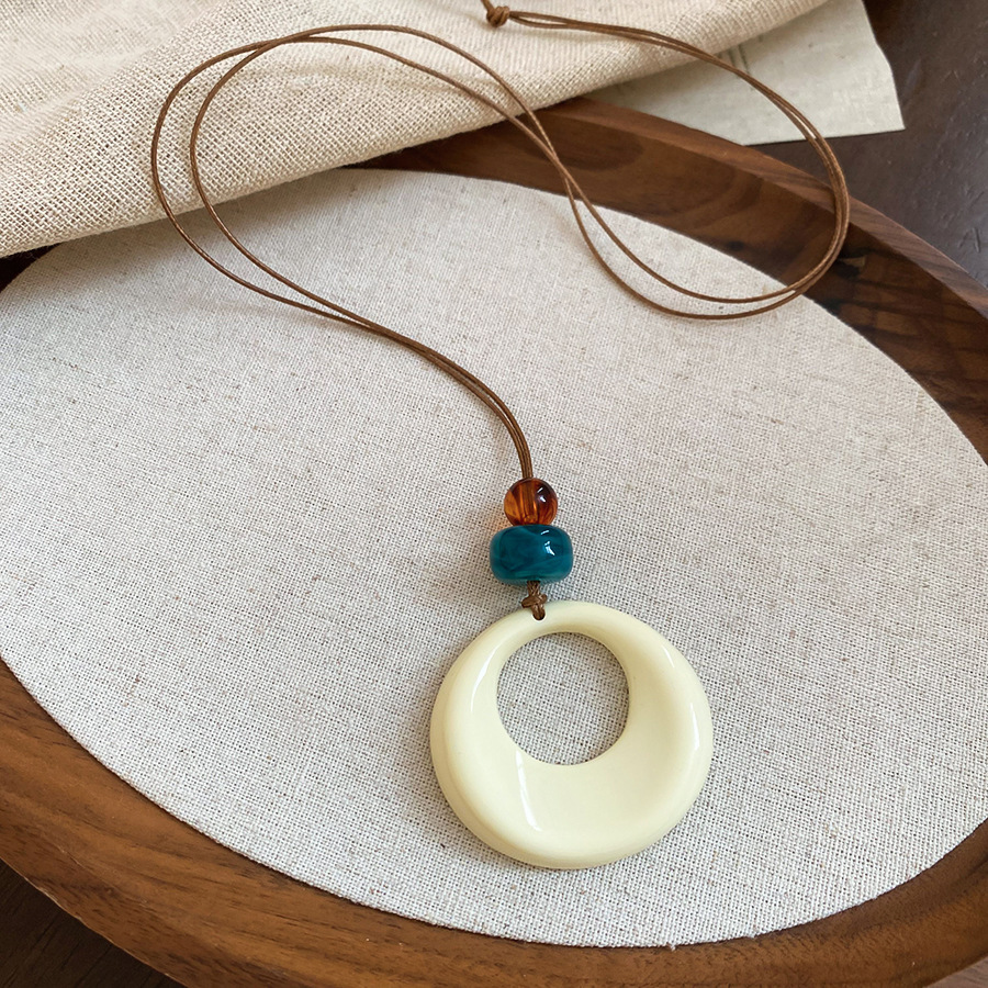 55 collier-blanc-rond