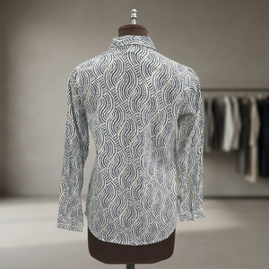 Camisa de manga larga con estampado de ondas de algodón para mujer - Product Image 3