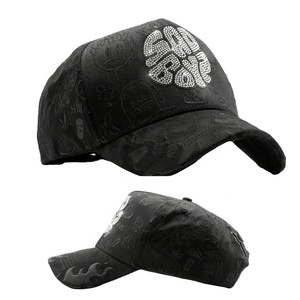 Gorra <span class=keywords><strong>de</strong></span> Béisbol <span class=keywords><strong>de</strong></span> 5 Paneles XJunior H Sad Boyz Collaborative - Letras con Pedrería y Patrón Grabado en Relieve, Edición Limitada - Product Image 1