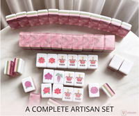 Ensemble de Mahjong américain classique rose gravé sur mesure, tuiles en acrylique de luxe, écologiques et portables, cadeau haut de gamme pour 4 joueurs
