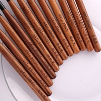 Ensemble de 12 pinceaux à ongles professionnels avec manche en bois de qualité supérieure pour salon, stylo de peinture au gel écologique avec logo personnalisé