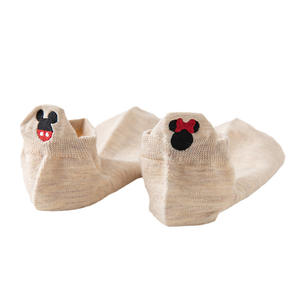 HF nouvelles chaussettes courtes pour femmes respirantes minces broderie d'animaux intelligents motif de dessin animé antidérapant et Invisible - Product Image 4