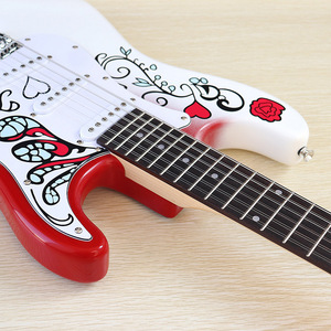กีตาร์ไฟฟ้าลายพิมพ์ 12 สาย สีแดงไล่ระดับขาว ตัวบอดี้ทำจากไม้บาสวูด ปิ๊กอัพแบบ Passive Closed สำหรับการเรียนการสอนและการแสดง - Product Image 6
