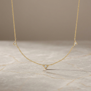 Collar de diamantes con incrustaciones triangulares - Product Image 3