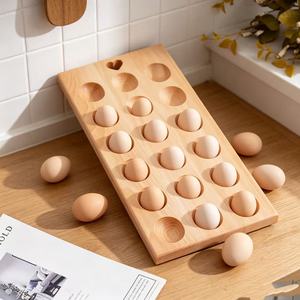 Bandeja de madera para almacenamiento de huevos con asa, soporte de madera maciza para huevos, plato de aperitivos para cocina, doble cara, para uso en fiestas - Product Image 4