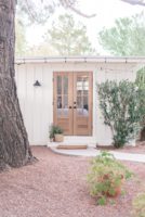 Porte d'entrée classique personnalisée en bois - Bois massif de qualité supérieure avec un design grandiose et un style personnel