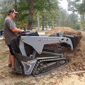 Mini Skid Steer Diesel 25Hp Derette V1000 dengan Mesin Kubota Bersertifikasi EPA, Mini Crawler <span class=keywords><strong>Loader</strong></span> Kompak yang Dikendarai dari Belakang - Product Image 2