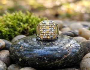 DIVYORO Bague élégante pour homme plaquée or, en cuivre et laiton, bijoux de mode, accessoire classique pour les looks décontractés et élégants - Product Image 2