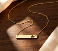 Collier en acier inoxydable avec pendentif barre horizontale ajourée motif hirondelle, bijou délicat pour femme, cadeau tendance