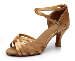 <span class=keywords><strong>Scarpe</strong></span> da allenamento indoor da ballo latino <span class=keywords><strong>scarpe</strong></span> da ballo per adulti con <span class=keywords><strong>tacco</strong></span> alto <span class=keywords><strong>scarpe</strong></span> da ginnastica in raso - Product Image 1