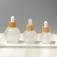 Flacon compte-gouttes rond en verre dépoli mat avec couvercle en bambou écologique, vide, pour cosmétiques, huiles essentielles, sérums, emballage personnalisé avec logo