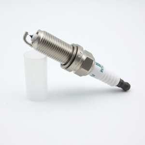 หัวเทียนอิริเดียม90919-01247 FK20HR11ชิ้นส่วนยานยนต์ขายตรงจากโรงงาน - Product Image 1